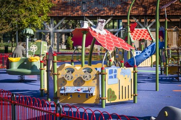 Des jeux pour les petits au Jardin public