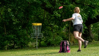 Parcours de disc golf au parc de nature et loisirs